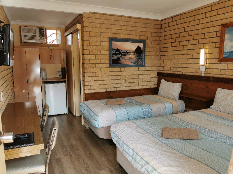 Twin room with double and single beds